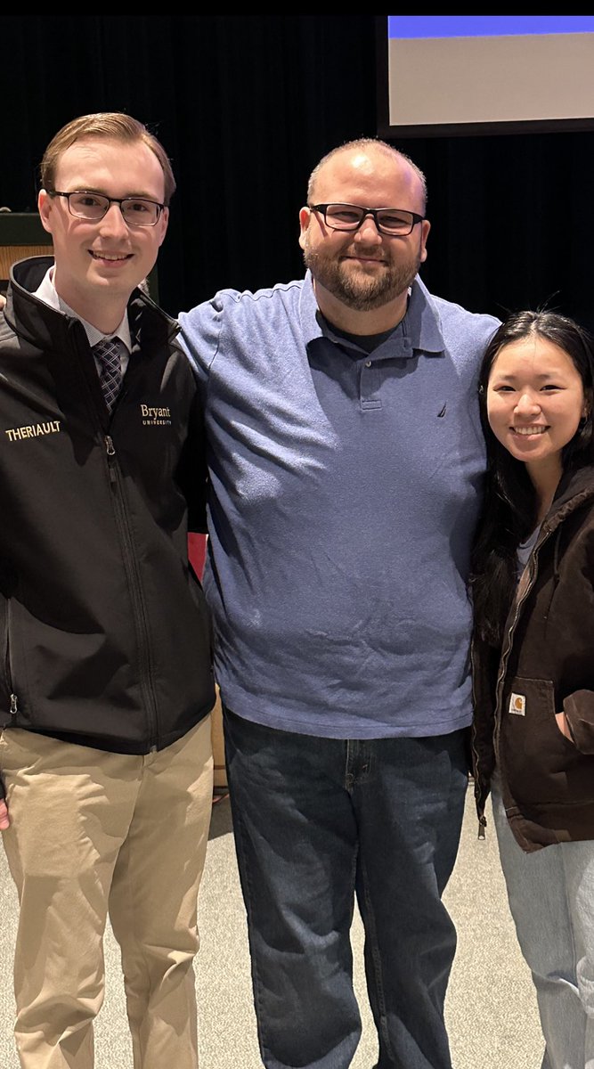 NRHS_DECA's tweet image. Proud to have had these two amazing alumni! Thank you Paul and Melissa for sharing your academic path with our district today! #paveyourpath @paul_robert18