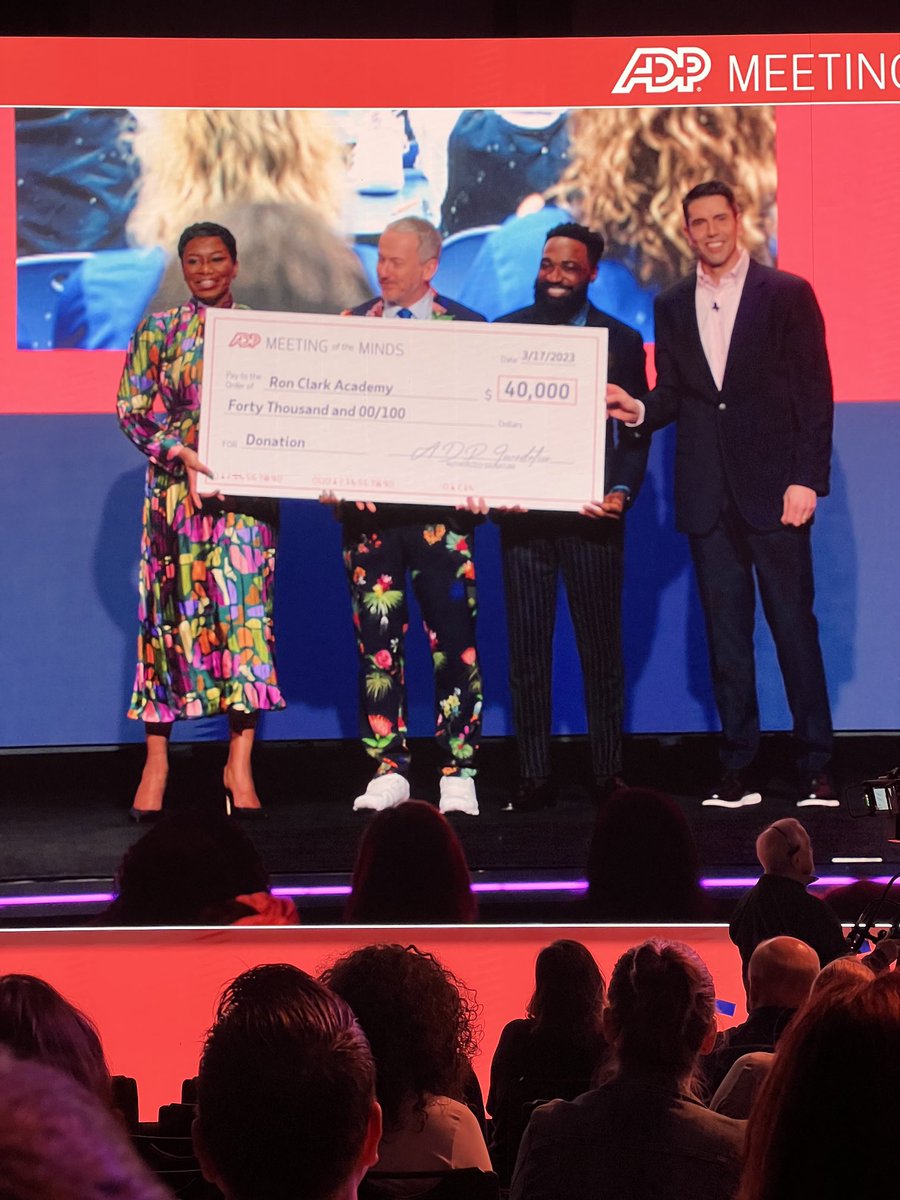 SASShonka's tweet photo. ❤️❤️❤️ ⁦@ronclarkacademy⁩ #adpmotm https://t.co/V3FtO1dRQM