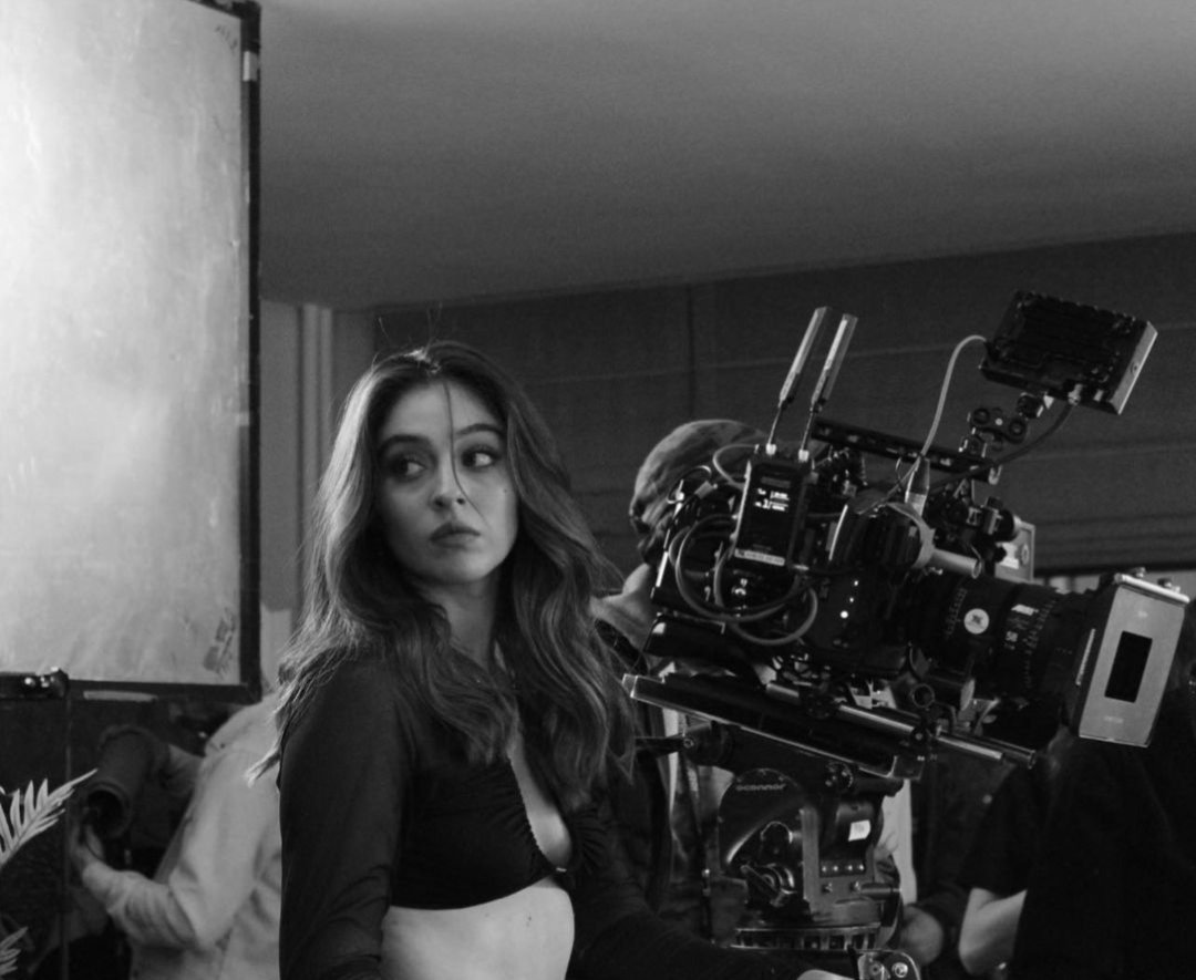 BELLEZA. 😍🖤

#CemreBaysel #AşkFilmi