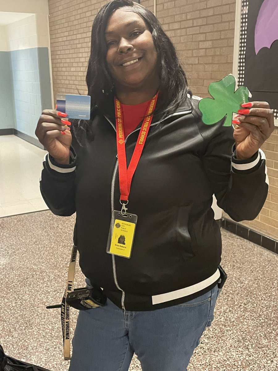 LIT4LifePCPS's tweet photo. Shamrock Friday! @CSCougars @jkelley3778 @SheilaMosby5 https://t.co/OnIJkFYkmG