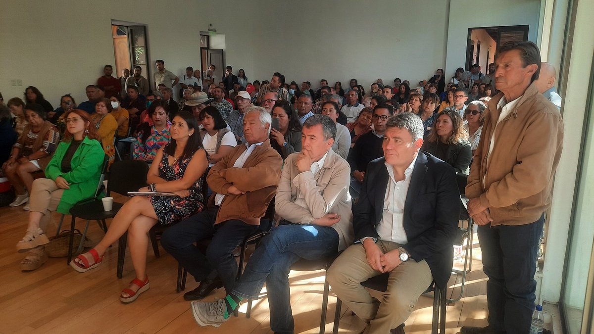 elaconcagua's tweet image. En un hito historico este Viernes 17 de Marzo dirigentes de los 263 APR's de la región llegaron al Centro Cultural Buen Pastor de San Felipe, con presencia de autoridades regionales, provinciales y parlamentarias, para crear la Asociación Regional de APR's.