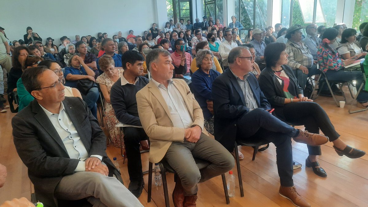 elaconcagua's tweet image. En un hito historico este Viernes 17 de Marzo dirigentes de los 263 APR's de la región llegaron al Centro Cultural Buen Pastor de San Felipe, con presencia de autoridades regionales, provinciales y parlamentarias, para crear la Asociación Regional de APR's.