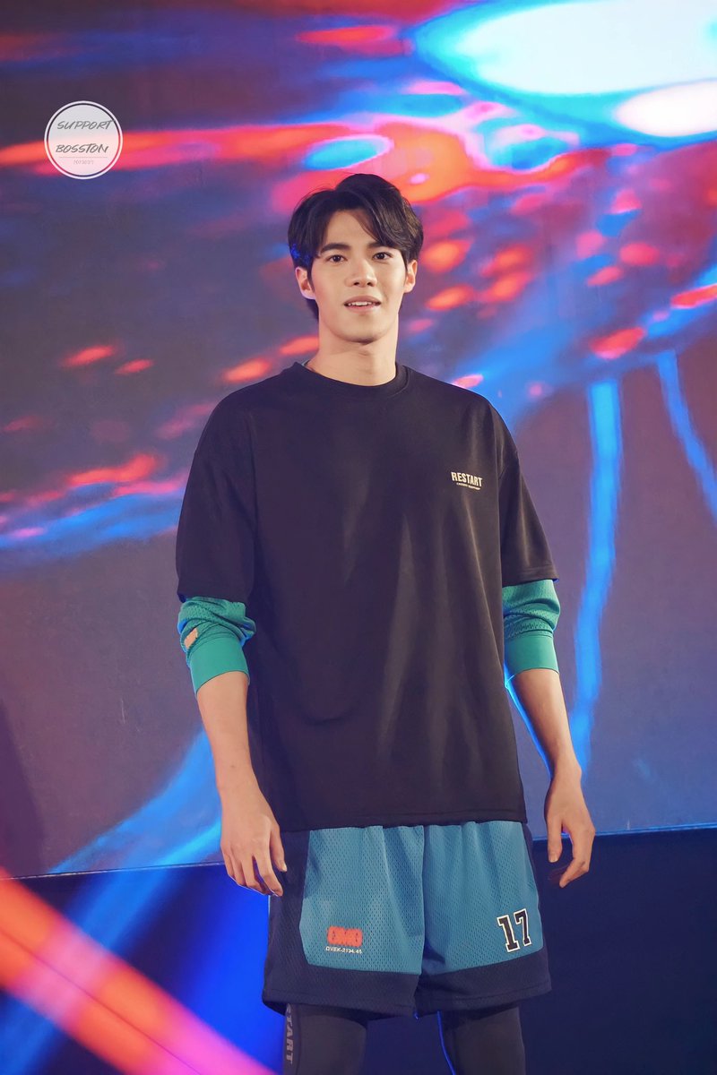 BT_OFFICIAL1's tweet photo. พี่บอสในงาน ACTIFF x Love Production House presents ACTIFF Fashion Fest 2023
#กีตาร์ของบอสตั้น
#BosstonSuphadach
#stmdthailand
#ACTIFFfashionFest2023
#ACTIFF https://t.co/Zon1G9rHt8
