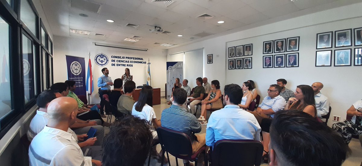 #Ahora | Reunión del Consejo Asesor de Marca Paraná

📌Representantes de cada organización integrante del Consejo, se reúnen periódicamente para hacer el seguimiento de las acciones que forman parte del Plan de implementación de la marca

📍Consejo Profesional de Cs. Económicas