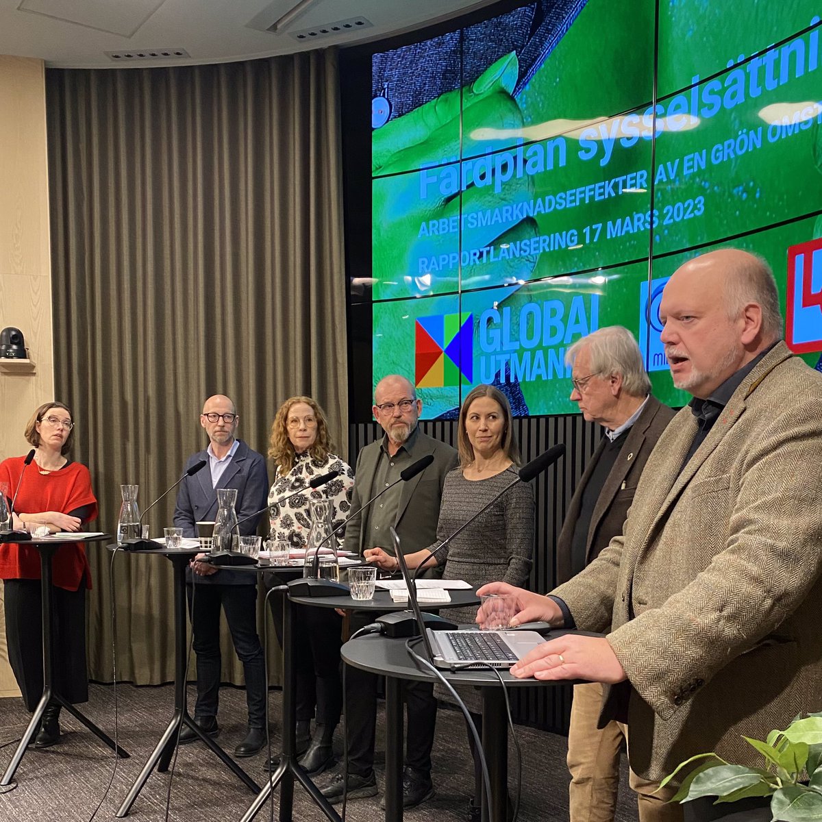 Nu lanserar vi rapporten “Färdplan sysselsättning – Arbetsmarknadseffekter av en grön omställning i Sverige” tillsammans med <a href="/LOSverige/">LO Sverige</a>, skriven av <a href="/IVLSvenskaMiljo/">IVL</a>. Läs rapporten här: globalutmaning.se/wp-content/upl… 
#rättvisomställning #arbetsmarknad #klimatagendan #klimaträttvisa