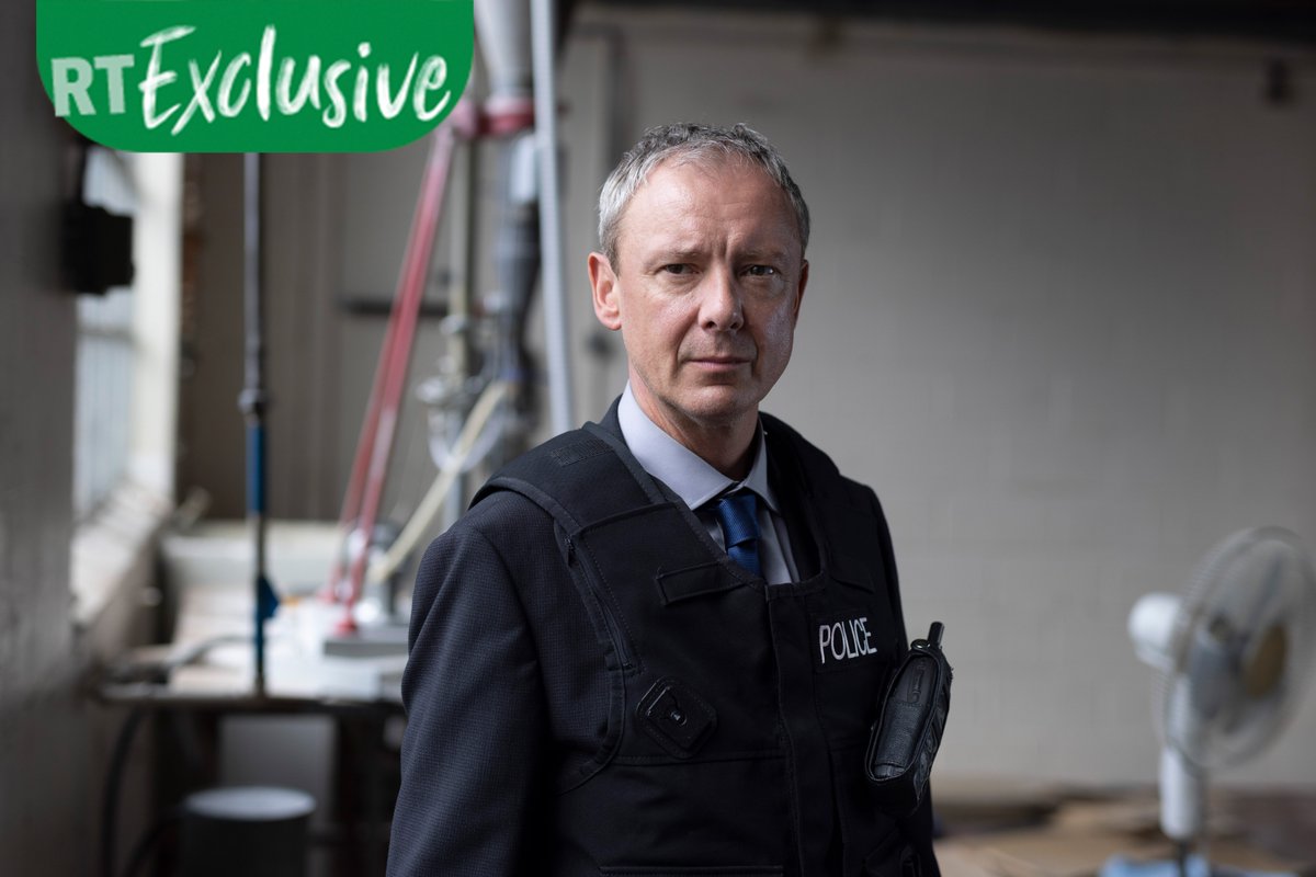 RadioTimes's tweet photo. #Grace first-look sees John Simmβs detective haunted by decade old case
https://t.co/Bb8wK3UnRX https://t.co/fbjqfrMArN