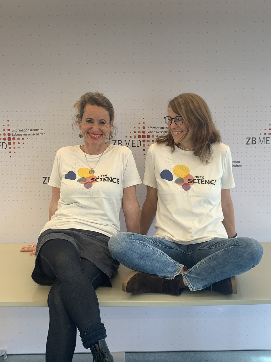 ZB_MED's tweet photo. Our #OpenScience T-Shirts from Re-Shirt have just arrived. You will recognise our Open Science Festival Orga-Team by them. #OpenScience #opensciencefestival #osf23 @unibibkoeln https://t.co/KzC5OliYlR