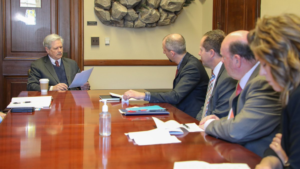 SenJohnHoeven's tweet photo. Visited with members of Mid-West Electric Consumers Association in D.C. this week to discuss maintaining access to affordable &amp; reliable baseload power for consumers. https://t.co/JBf3YShv0k