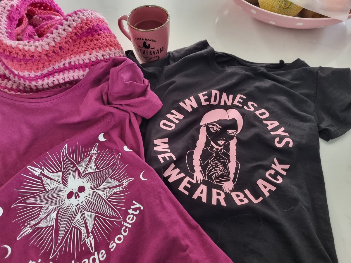 DeniseDeKlein1's tweet photo. I'm making myself a #nevermoreathon survival kit ! Don't know what I'm talking about ? Go checkout the announcement
https://t.co/cI5KL6g0Mg
#readathon #wednesday #isitaprilyet https://t.co/7MsASTqrL0