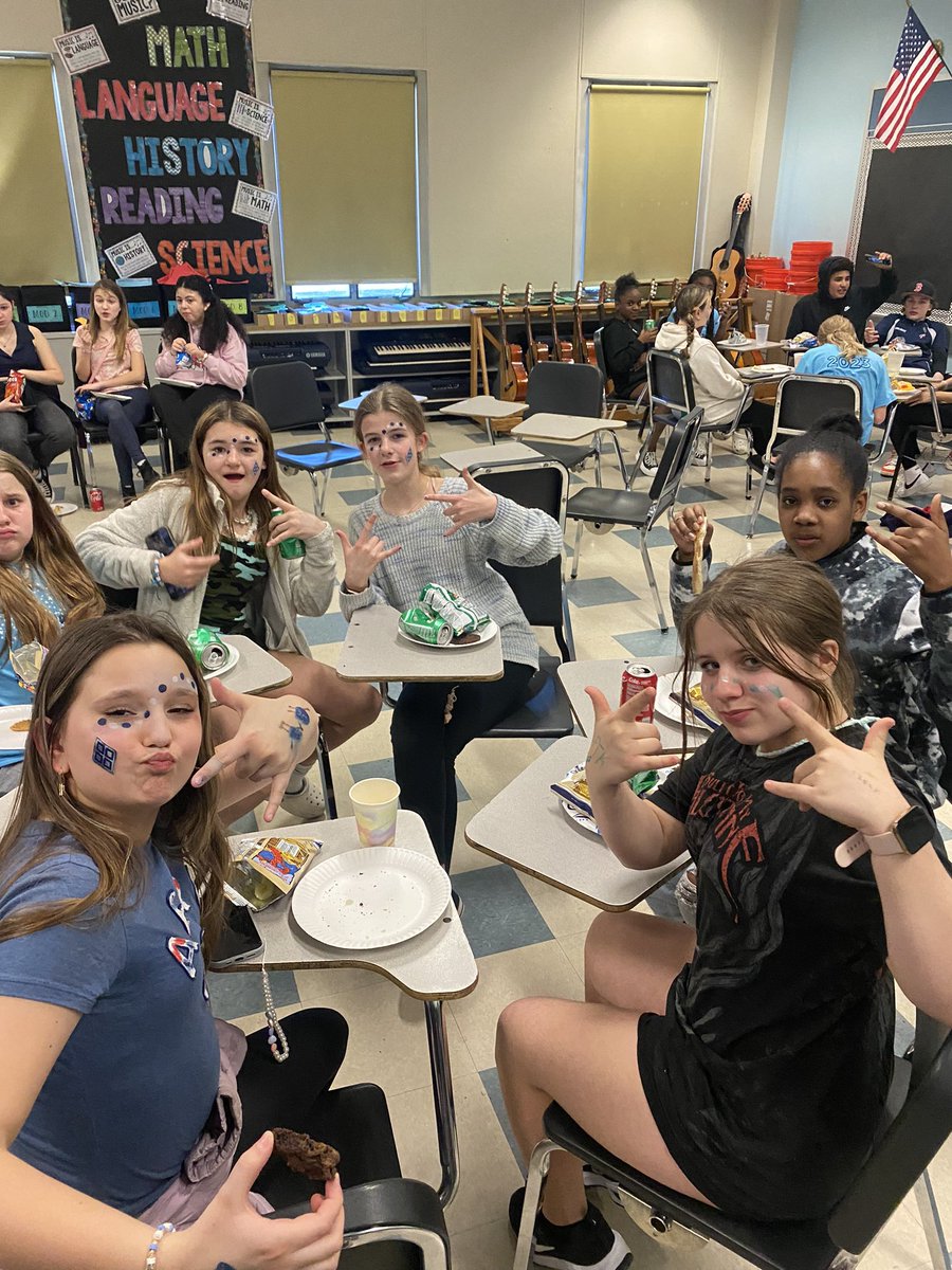 AllenMustangs's tweet photo. Wednesday evening the AMS Stuco. sponsored this year’s Mini-Thon to supoort the Four Diamonds Fund for childhood cancer research. Thanks to all who attended and supported this important event! #strongertogether #westshoreproud #mustangmojo #mustangmojo #4tk https://t.co/GUc7koWlnJ