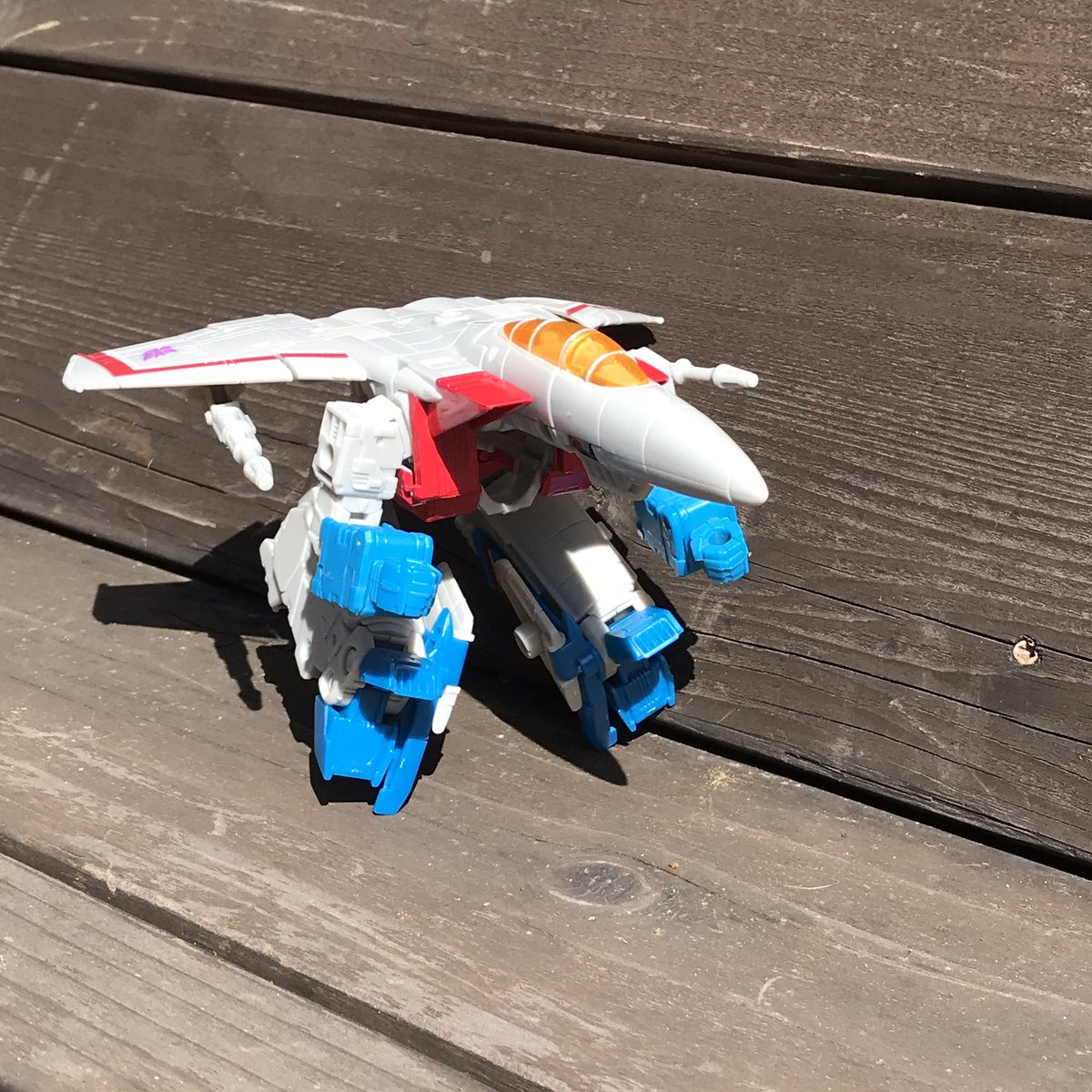 Bobby_Rubio's tweet photo. Heading to the weekend like #Starscream in #GerwalkMode!
Been busy drawing robots. It’s all good, I grew up loving #Transformers and #Robotech so I’m having fun! This is just me messing around in the backyard.
I absolutely adore #Macross
Have a great weekend everybody! https://t.co/rwUctsWBxE