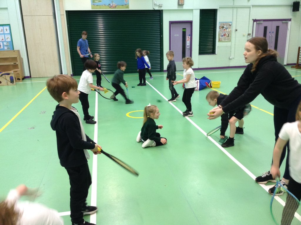 springwoodyear1's tweet image. Ball skills in PE this afternoon #swhpe