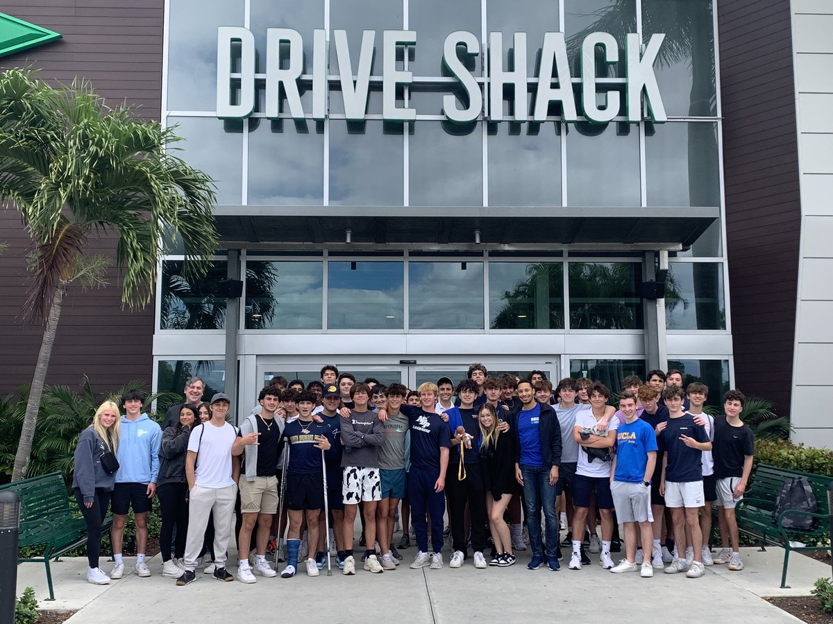 vinnygreco_'s tweet image. Really fun learning opportunity for @NBPSEagles DECA Club and @learntostart students! @Mass_Historia
