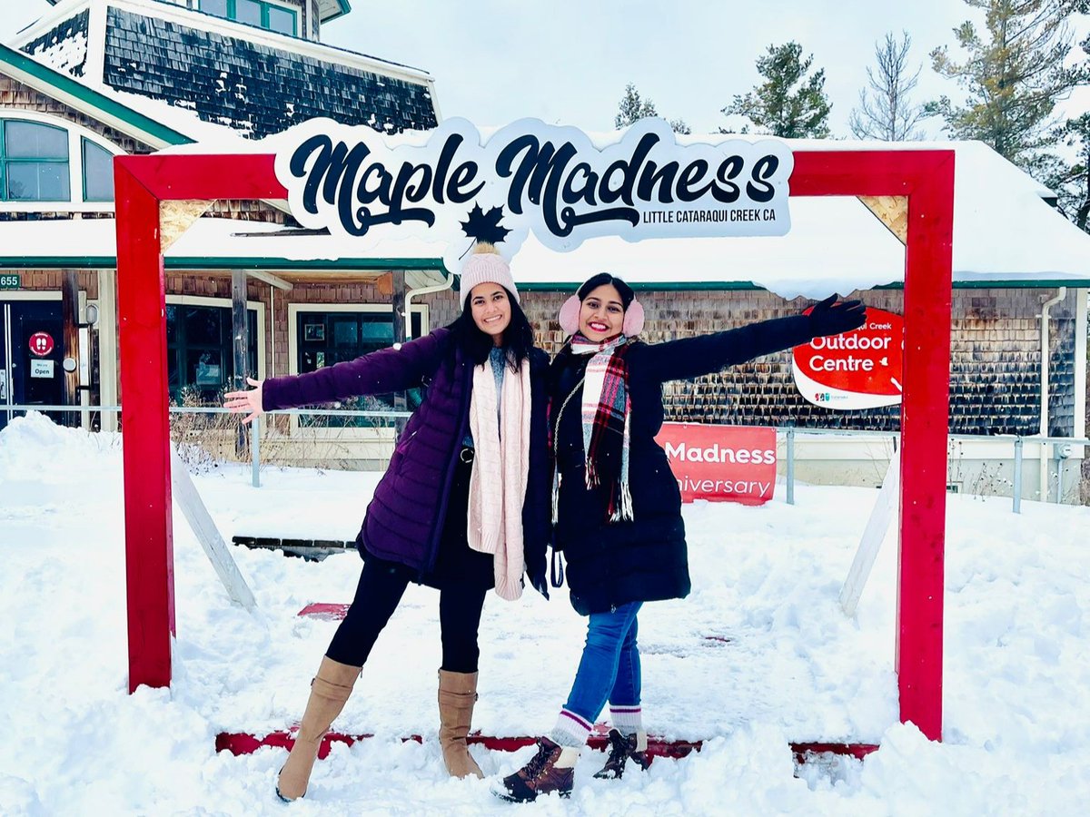 SmithQueensMBA's tweet photo. The life of #SmithMBA students is busy, but they still manage to have some fun.
Earlier this month, the Full-time MBA Class of 2024 took a trip to Little Cataraqui Creek Conservation Area (@CataraquiCA) for #MapleMadness.
#LifeAtSmith https://t.co/3S3wynCyDA