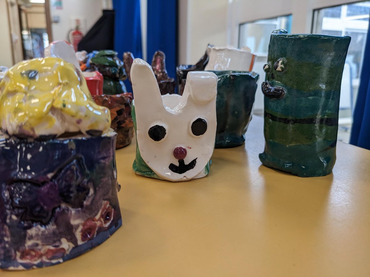 FUNdaysClub's tweet photo. Pen holders complete! Another painted pottery project perfected in our club!
#PotteryClub #claycreations #artsandcrafts #FUNdays #childcare #Bradfordonavon #Wiltshire https://t.co/wUkPwQytKz