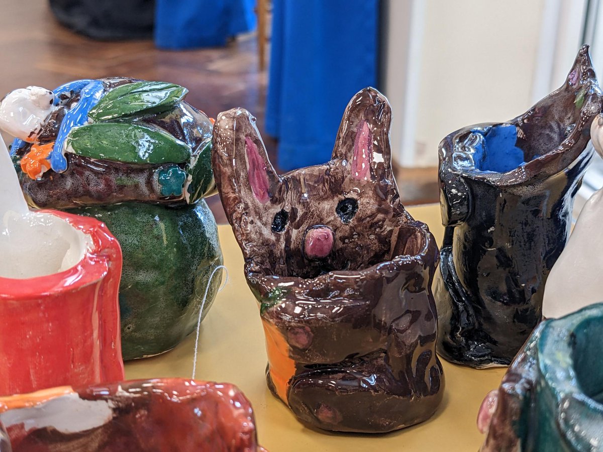 FUNdaysClub's tweet photo. Pen holders complete! Another painted pottery project perfected in our club!
#PotteryClub #claycreations #artsandcrafts #FUNdays #childcare #Bradfordonavon #Wiltshire https://t.co/wUkPwQytKz