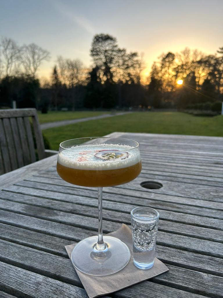 Start the weekend right at Hogarths! 🤩

Join us at our bar and lounge for a delicious cocktail made by our skilled mixologists, or unwind with a glass of wine or craft beer. Our extensive drinks menu is sure to have something to suit every taste. 🍸
#Cocktails #Weekend