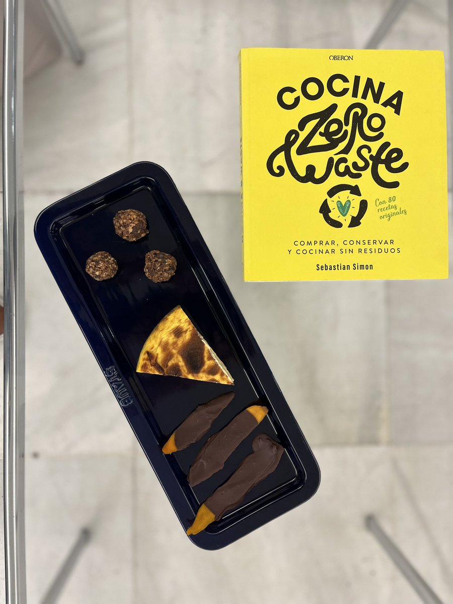 Hoy merendamos #zerowaste en <a href="/LaTardeCOPE/">La Tarde COPE</a> 

1️⃣ Bolitas energéticas de piel de plátano 🍌 
2️⃣ Cheesecake de mango con base de posos de café y restos de pan duro 🍰 
3️⃣ Cáscaras de mango recubiertas de chocolate 🍫 

Más ideas de recetas sostenibles en mi libro 📕 Cocina Zero Waste
