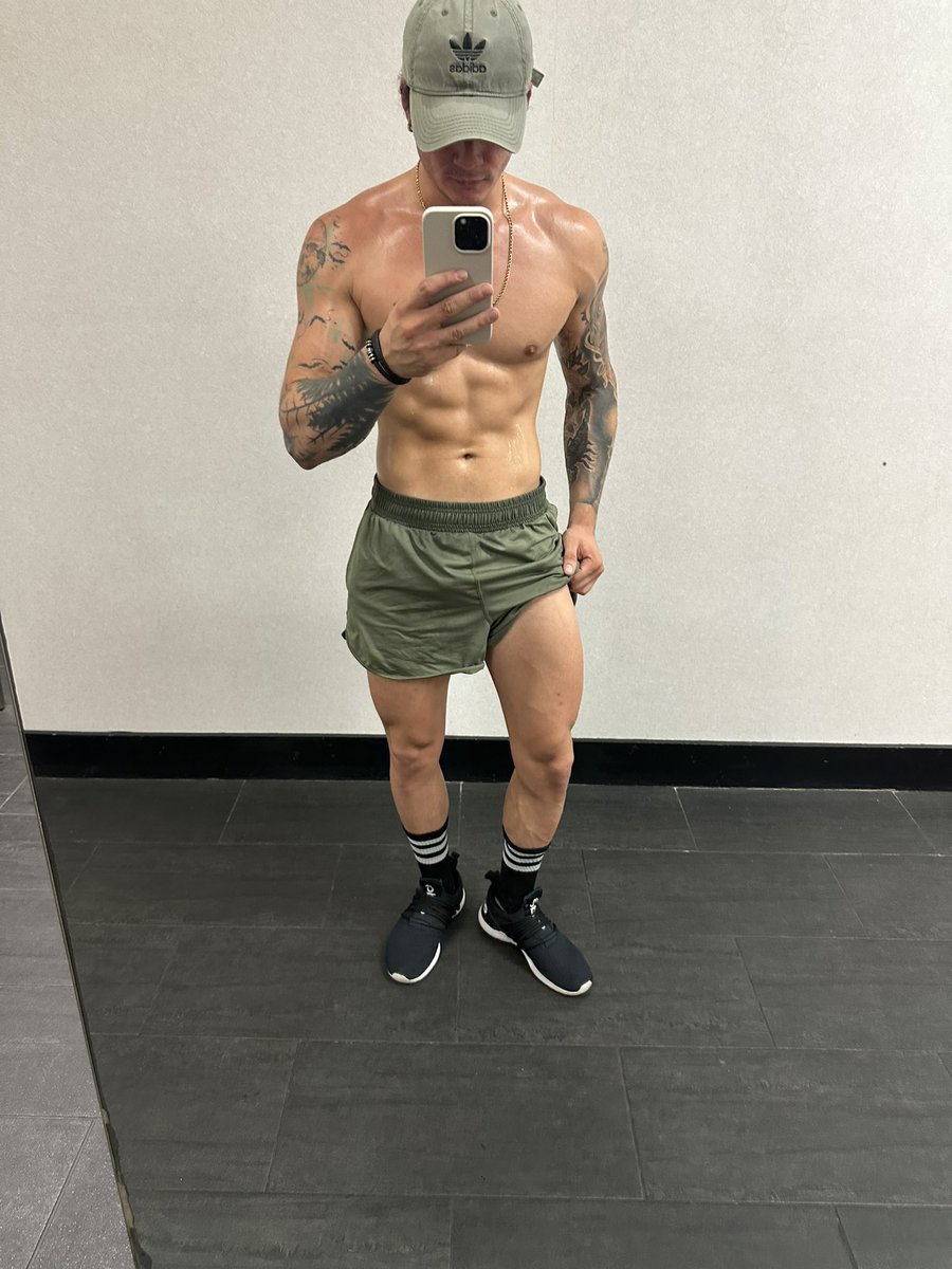 DavidJRivera_'s tweet photo. Leg day baby :) https://t.co/sf0o1z8xjV