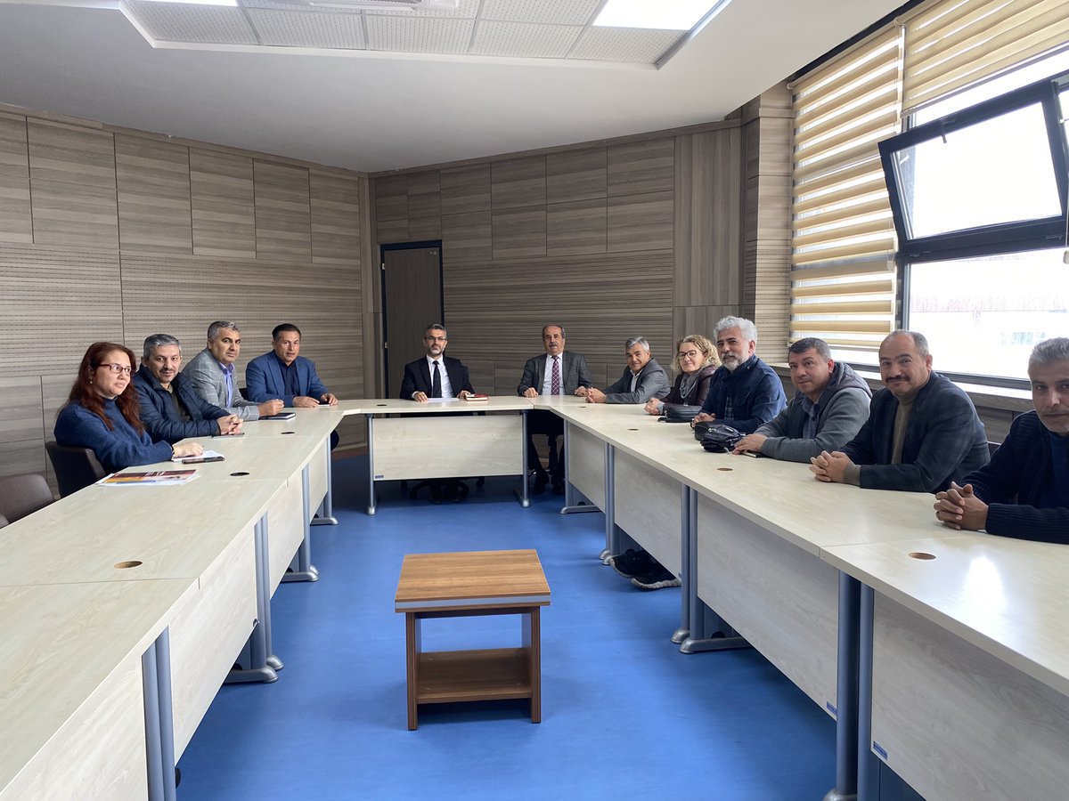Halit__Ates's tweet photo. İlimizdeki Halk Eğitimi Merkezleri ve Olgunlaşma Enstitüsü müdürleri ile yeni dönem planlama ve koordinasyon toplantısı yaptık. Kaldığımız yerden devam ediyoruz. Vatandaşlarımızı kurslarımıza bekliyoruz. @tcmeb @prof_mahmutozer @mebhbogm @hbfettahoglu @yasintepe @GaziantepHBO https://t.co/ZxMZS05SW7