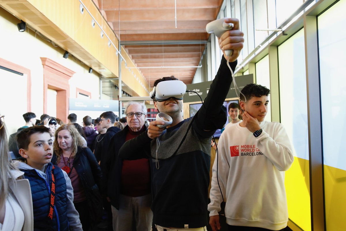 LaiaCorbella's tweet photo. Primera edició de #TechAndPlay23 el festival de tecnologia per a tothom!
Portem les experiències immersives més espectaculars del #MWC23 al carrer, durant tres dies, perquè les pugui gaudir tota la ciutadania. @MWCapital
➡️https://t.co/SpXy3Hdhxk
@govern @SEDIAgob @bcn_ajuntament https://t.co/xM5rvuazsv