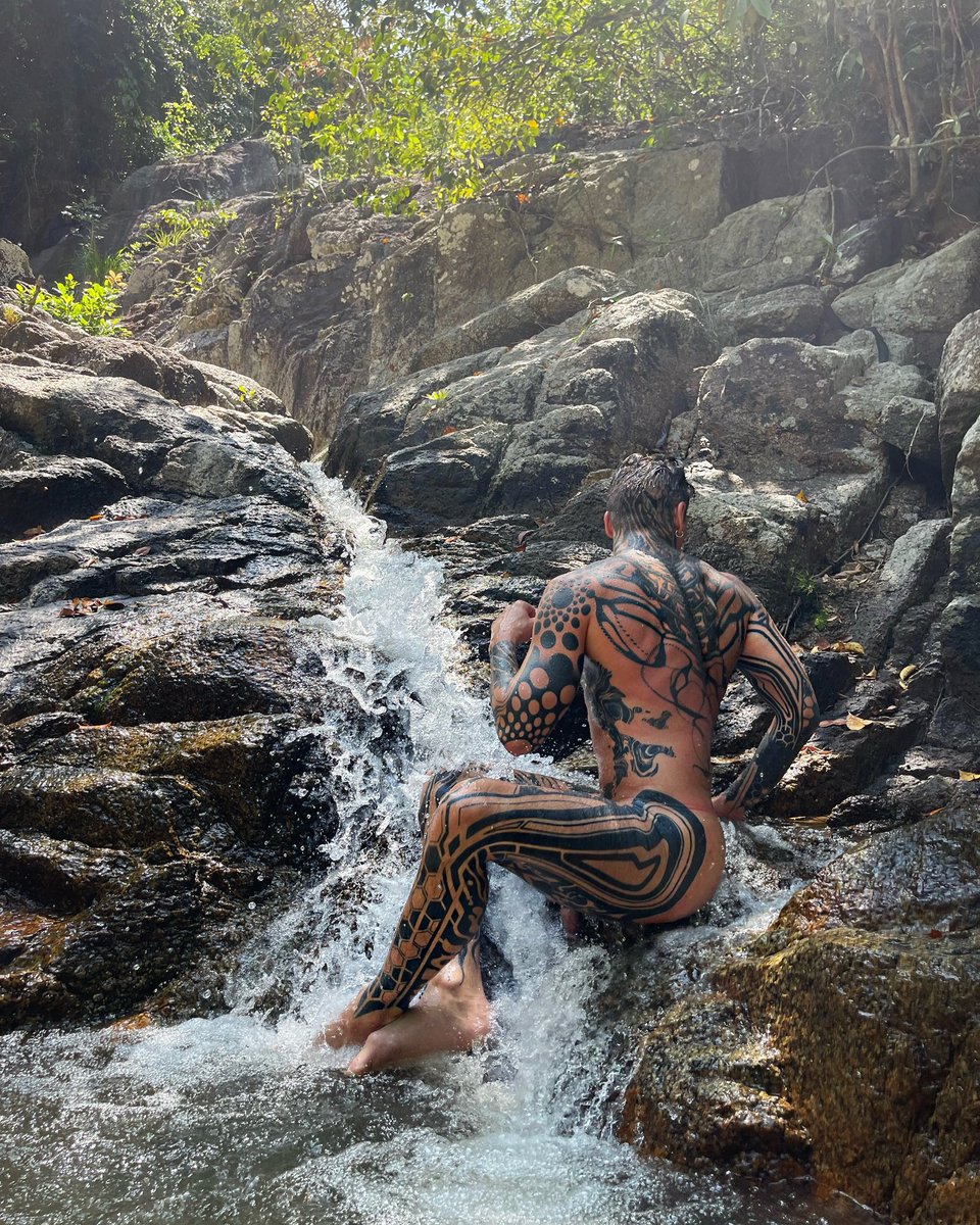 love this island 🏝️🖤