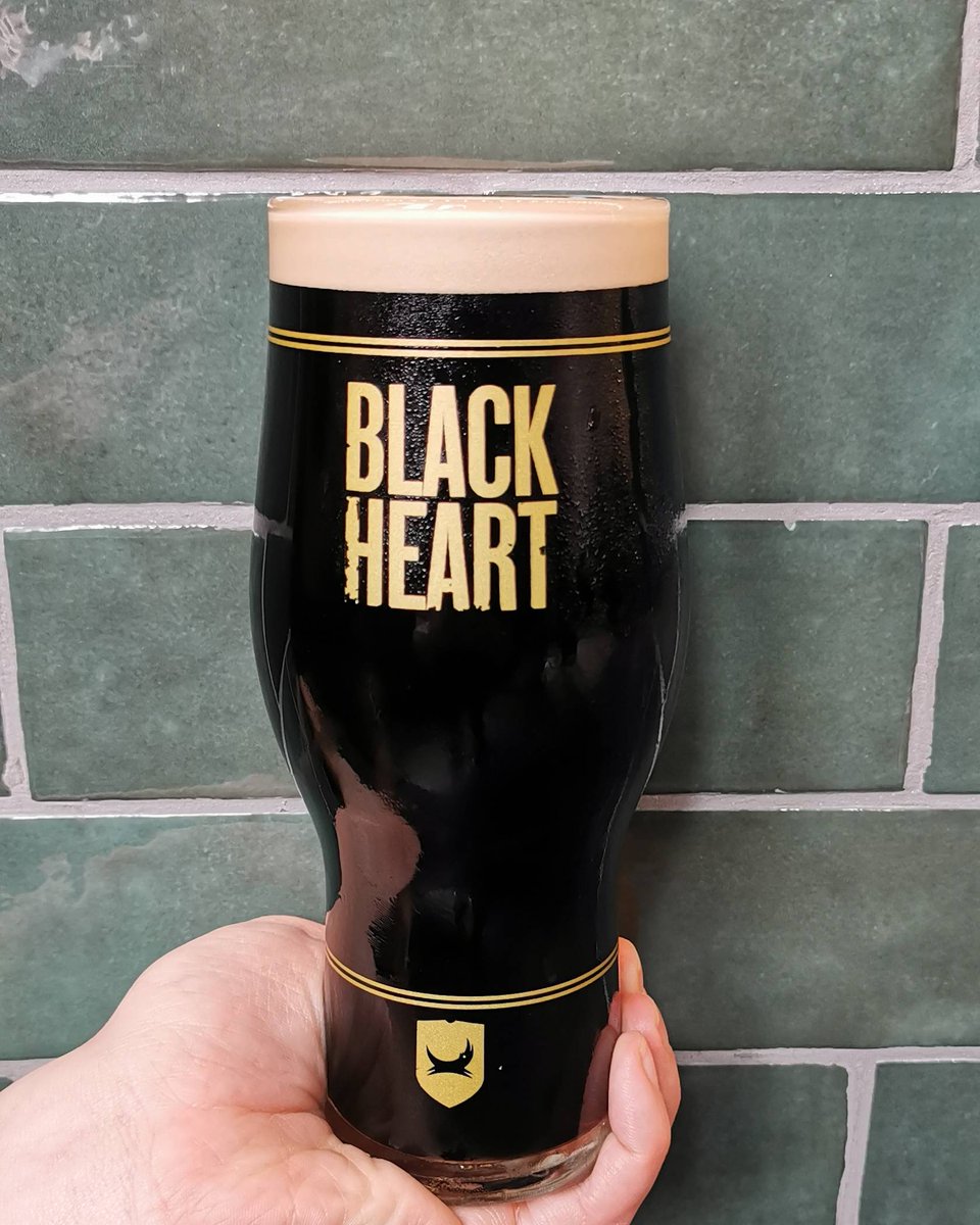 🍀💚🇮🇪 Happy St Patrick's Day!

We may have our DOT Brew showcase but lest we forget the mighty Black Heart! 🖤

Make your St Patrick's Day that bit different this year with this cracking stout!