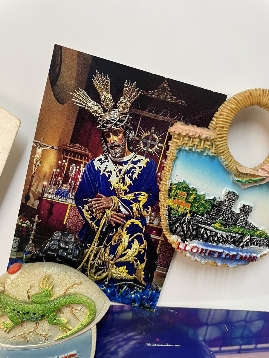 En la nevera de mi abuela todo el año es cauresma. El Señor del barrio de la Victoria. <a href="/RociodeMalaga/">Cofradía del Rocío</a> 
#CofradíasMLG