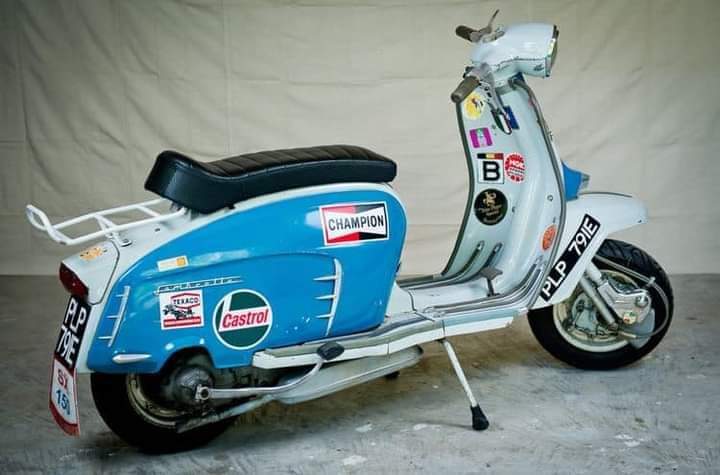 Old skool Lambrettas