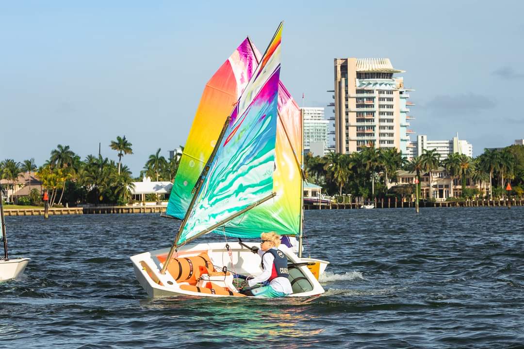#StreetArtRegatta '23 features some exciting new designs! A special tribute sail by longtime graffiti artist #ARTYEK, aka #STROKE. Join us on April 7, "23, at #LauderdaleYachtClub East Lawn for the #event

#FortLauderdale #Art #Artwork #FTL #Boats #FridayFeeling #Artists #Boating