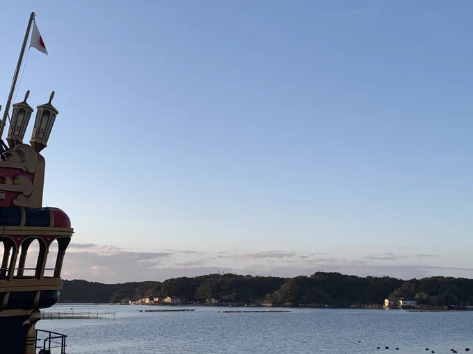 背景に使えるんじゃないかと思って各所で撮ってきた写真、コミックス描き下ろし漫画に早速ねじ込んでみている✍大変よいです 