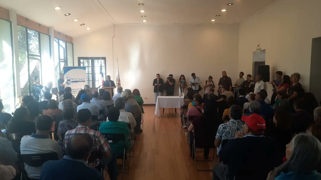 DPPSanFelipe's tweet image. Delegada @mmartinezvicen junto a autoridades regionales y comunales, asiste a ceremonia de constitución de la Asociación Regional de Sistemas de Agua Potable Rural (APRs) de la región de Valparaíso, realizada en la comuna de #SanFelipe.