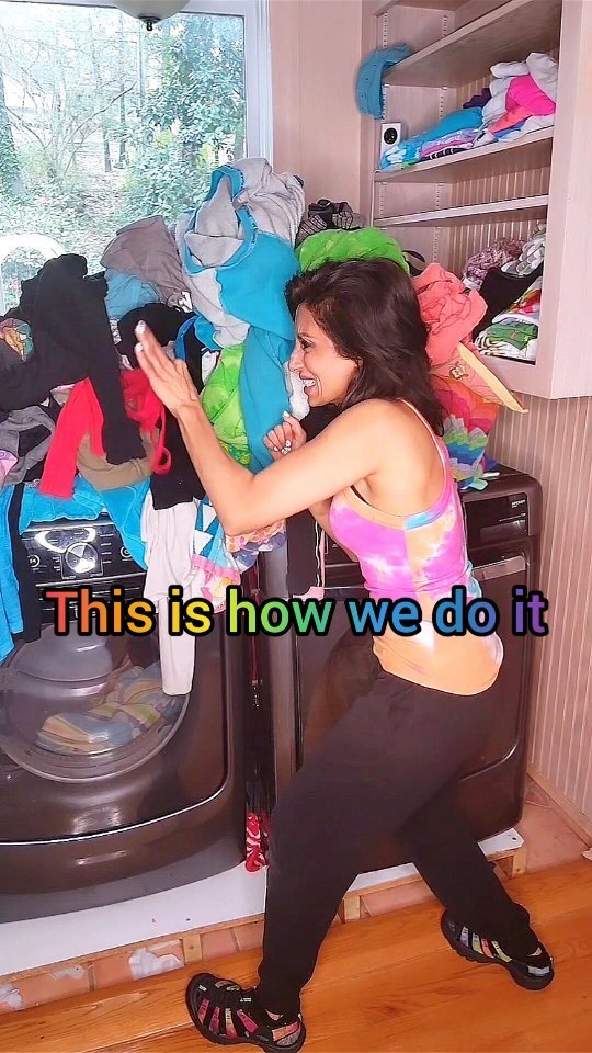 Still got it😎 Who's ready for another bangin' Friday night!?🎉
.
.
.
.
. 
#HappyFriday #MomlifeBeLike #thisishowwedoit
#laundryroom #laundryday #laundryfordays #momreel #momreels #reelmom #reelmoms #reelsformoms #momlifeisthebest #momsover40  #momsove… instagr.am/reel/Cp5Fh4fj0…