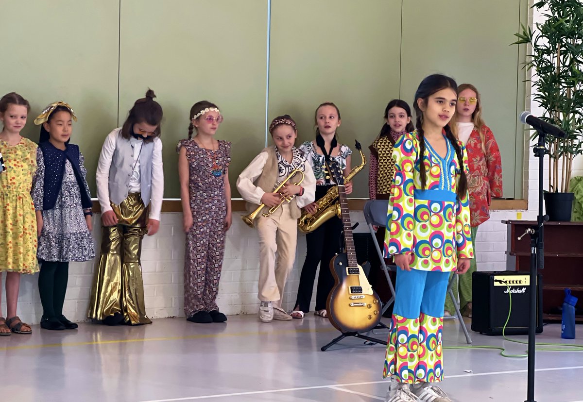 Greenfield_Sch_'s tweet photo. Our morning was filled with soulful melodies and groovy beats as Year 5 gave their class assembly on soul music๐ถ๐ ๐๐ชฉ
#GreenfieldSchoolWoking #MoreThanJustKnowledge #MoreThanJustMusic https://t.co/ZhESHQD6tE