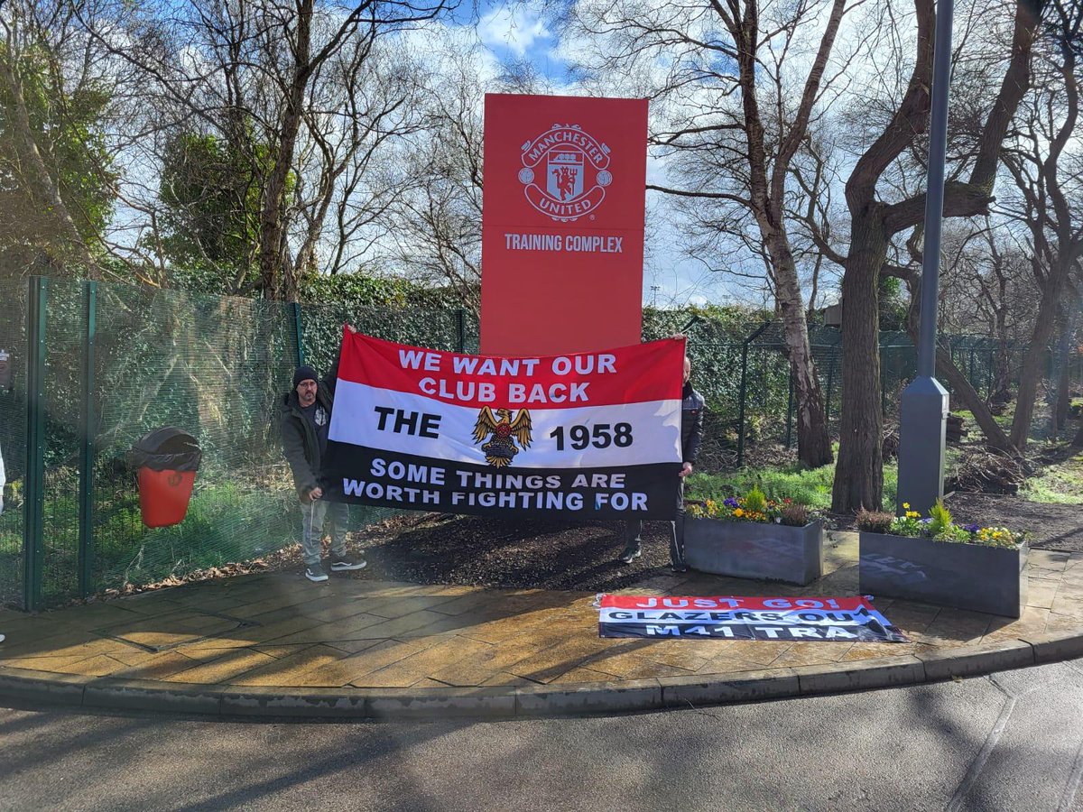 The__1958's tweet photo. Statement from The 1958
 
Contrary to what you will have seen on Twitter today we are impartial to any future buyer of our club.
 
We will not be dragged into agendas and preferences from other entities of our fanbase who have a preference to one bidder. https://t.co/TcyiqT2Tc0