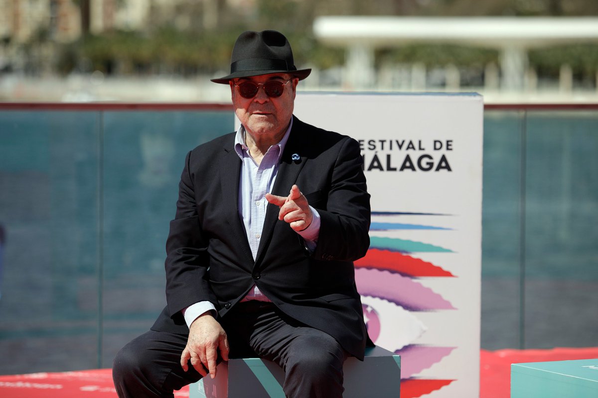SURDirecto's tweet photo. #26FestivalMálaga 🎬👁️@hoteldeloslios llega al @festivalmalaga, una comedia de @McGarren1 con @PazPadilla, @JoseMotatv, Antonio Resines y un importante reparto de traviesos debutantes. (📷 @miguefernandez_) https://t.co/PiBWsG56jv https://t.co/BBbOIQIWlC