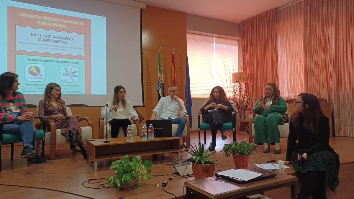 ImexJuntaEx's tweet photo. Ver la Casa Mujer CC hoy llena es una satisfacción.
Hemos hablado de bienestar mental, físico, emocional, en I Jornadas de bienestar y comunidad en clave de igualdad. 
Gracias a asistentes, a los magníficos ponentes y a las entidades que lo han hecho posible. #objetivoigualdad https://t.co/dZ1Hqkq5dG