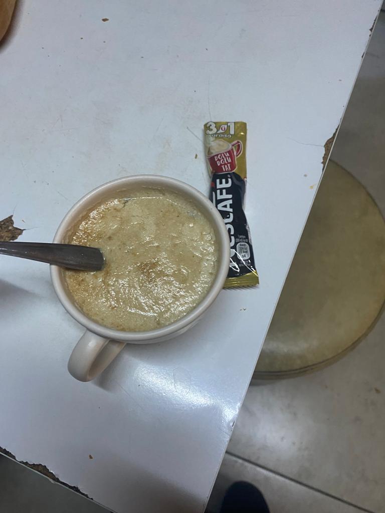 Ckr06Ec's tweet photo. @NestleyeSor nescafe aldim son kullanma tarihi gecmemesine ragmen bozuk cikti. Mail olarak yazdim dikkate alip dönüş bile yapilmadi nestle olarak kutlarim sizi. https://t.co/dj7Witpo08