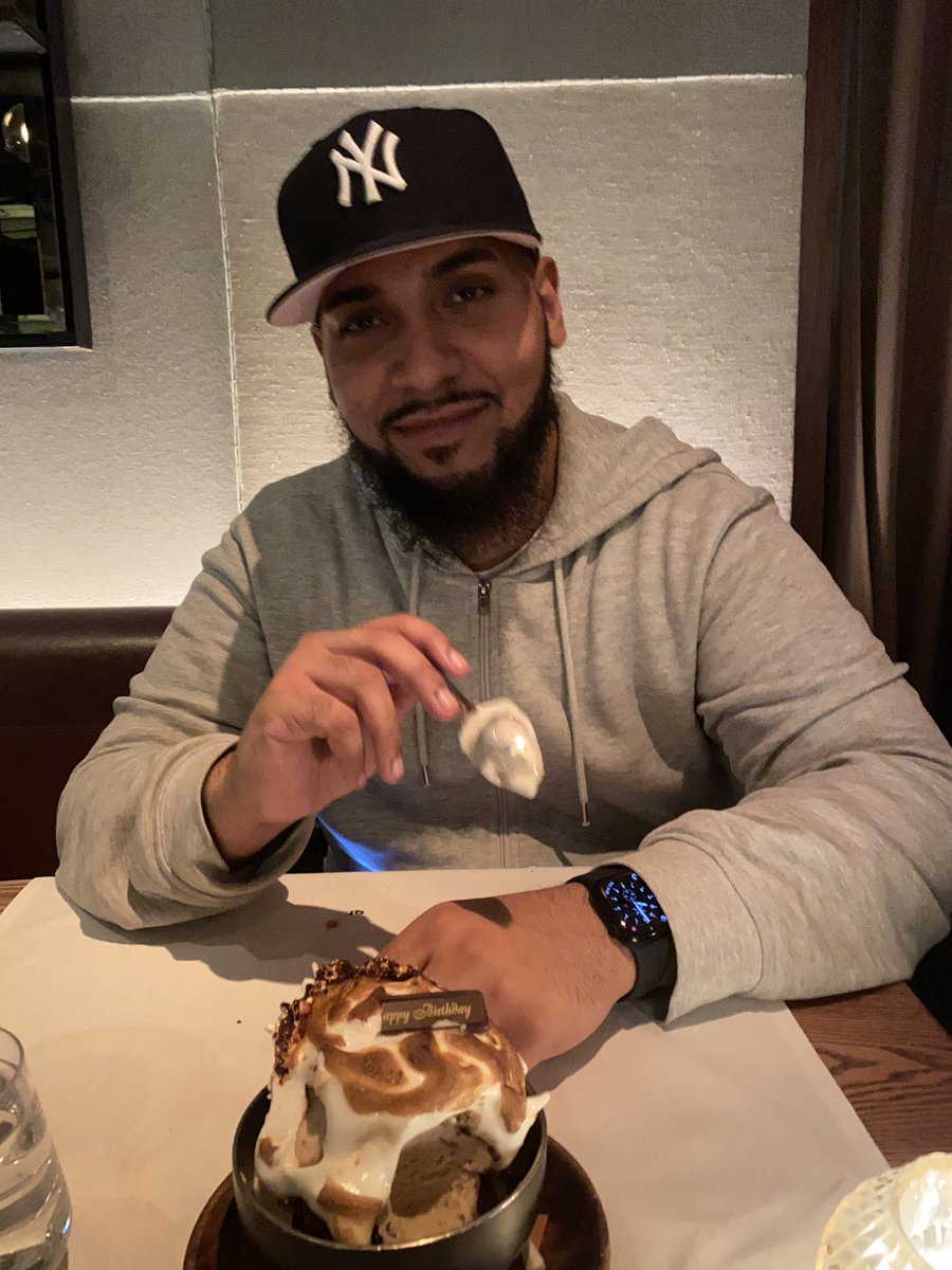 Drew_Flexx's tweet photo. And just like that I got older, I just leveled up #HappyBirthday https://t.co/ZUrnyWDjT6