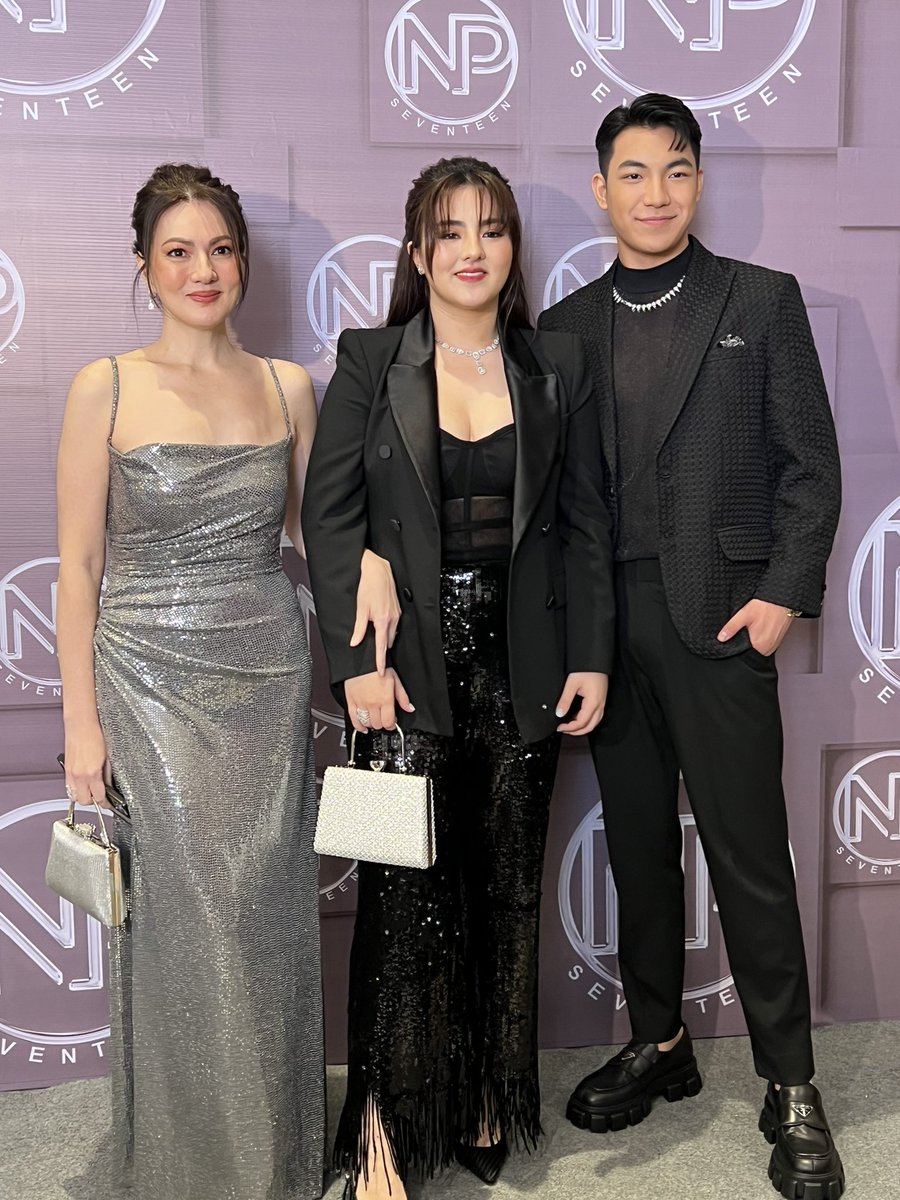 cassyellowheart's tweet photo. Cassy and Mommy Mina arrived at the event of @niceprintphoto with Darren.
📸 @mjfelipe
#NP17 #CassyLegaspi #carminavillarroel https://t.co/9S9oSWkGpU