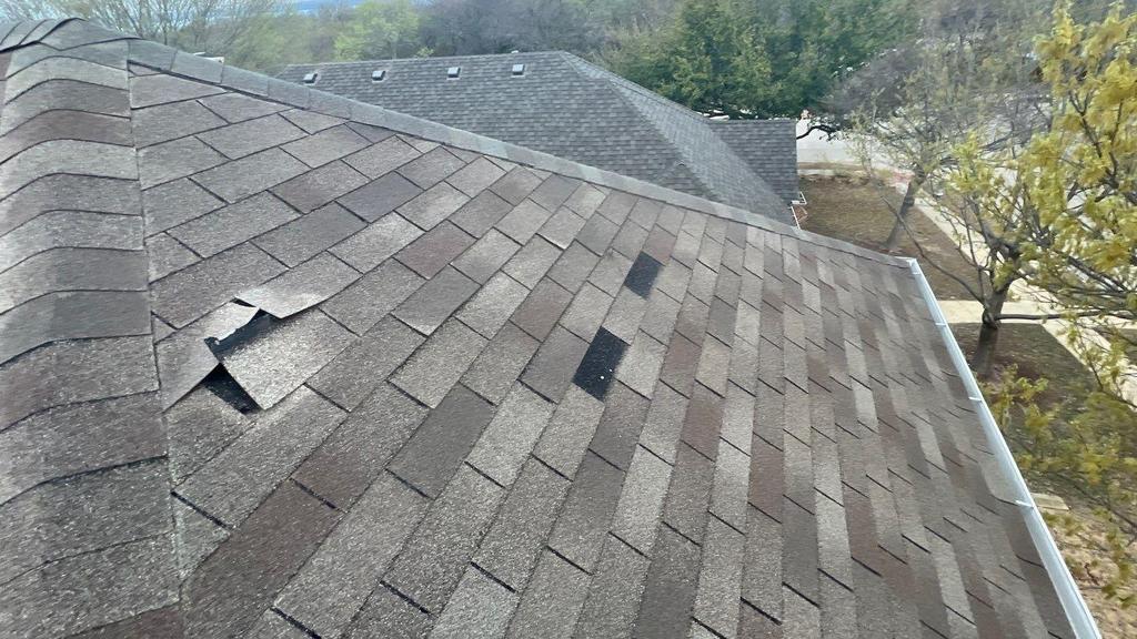 Tis the season for spring storms! Our homeowner noticed missing and broken shingles on his roof! We emergency-tarped his roof to protect his home and his belongings. If you suspect damage to your roof, give us a call!

#Brad #DavidBurnett #Residential #StormDamage #rockwall #tx