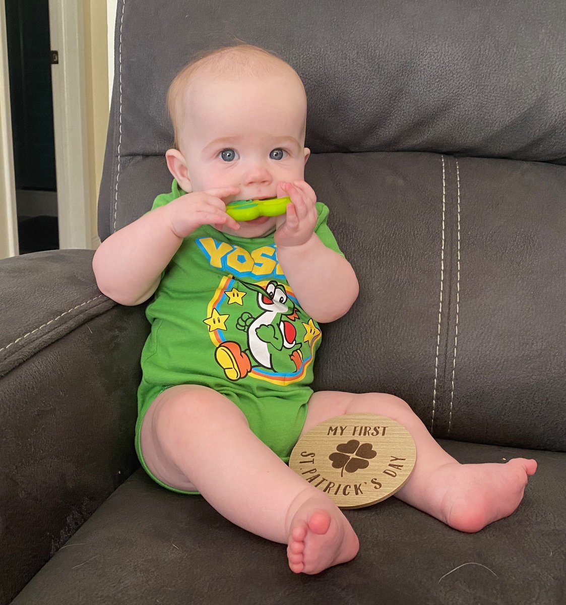 JaRew's tweet image. Happy first St. Patrick’s day to my little dude! He just upgraded to his 6-9 months clothes. 

Thanks for the cool outfit @ChoctopusYT!