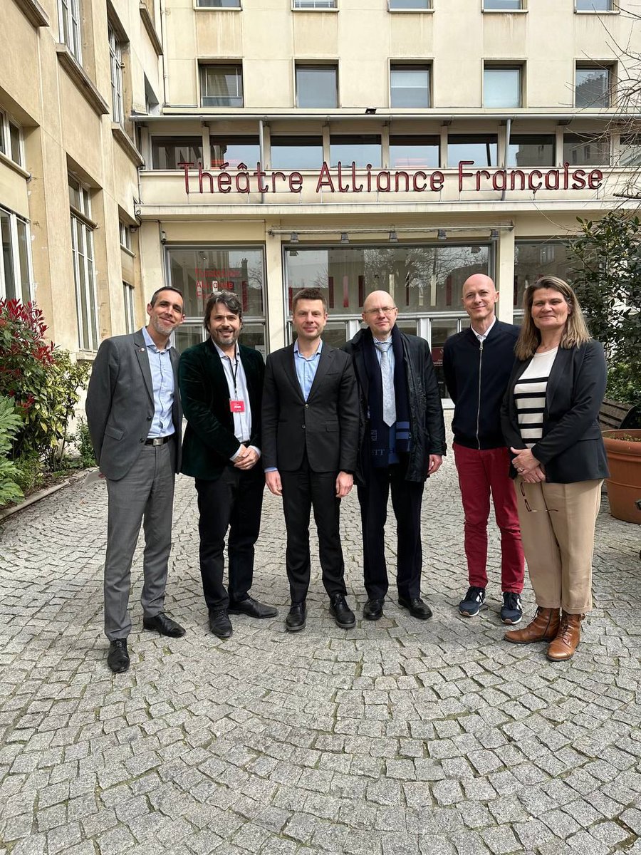 GoncharenkoUa's tweet photo. Met with the @alliancefrparis in Paris! We agreed on cooperation. In @GoncharenkoCntr, we teach Ukrainian children and adult English for free, and we also want to teach French. https://t.co/CTHxN5dRCw