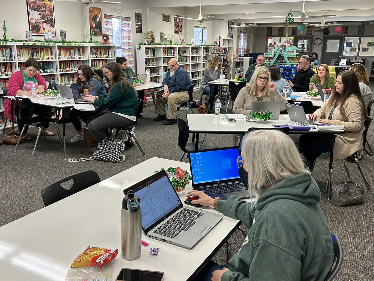 Amy Zagora tweet media