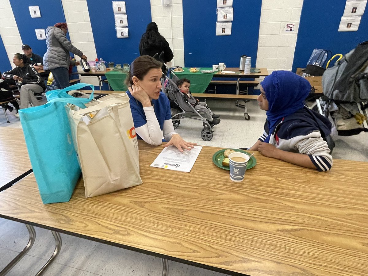 HighlandES_CSL's tweet photo. #CommunitySchools in action: @MannaFoodCenter Fresh Food distribution + #LatinoHealthInitiative + #Linkages to Learning + the #SBHC Nurse + a visit from @KarlaSilves_BOE = #HighlandES at its best! @EveryMindInc @MCPSCommunitySc @MCPS #volunteers #parentengagement https://t.co/yhg0tmH92m