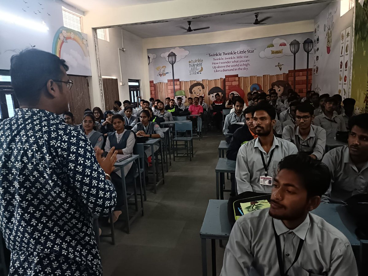SWARNIM56393687's tweet image. Today about 200students of BED college jointly by ADC and STP fellows of baran team, took session on life skill, and career opportunity. We thank family of piramal foundation, who have prepared such a wonderful platform for us.
#gandhifellow #gandhifellowship 
#PiramalFoundation