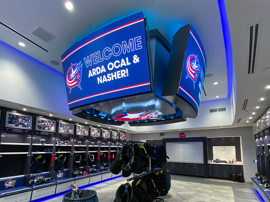sixteennine's tweet image. NHL&apos;s Blue Jackets Use Fine Pitch LED To Bling Out Locker Room, Public Areas #NHL #bluejackets #arenatech #digitalsignage @snadisplays sixteen-nine.net/2023/03/17/nhl…