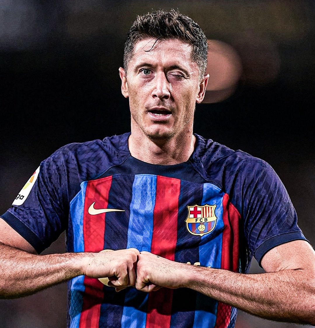 🚨 If Lewandowski scores vs Real Madrid on Sunday, we will give away Barça's 2022/23 home shirt. To Participate:

• LIKE and RT this tweet.
• Follow <a href="/footballer_tips/">Footballer Tips</a> &amp; <a href="/ManagingBarca/">Managing Barça</a>

Winner will be announced after the match, goodluck! 🤝🔥