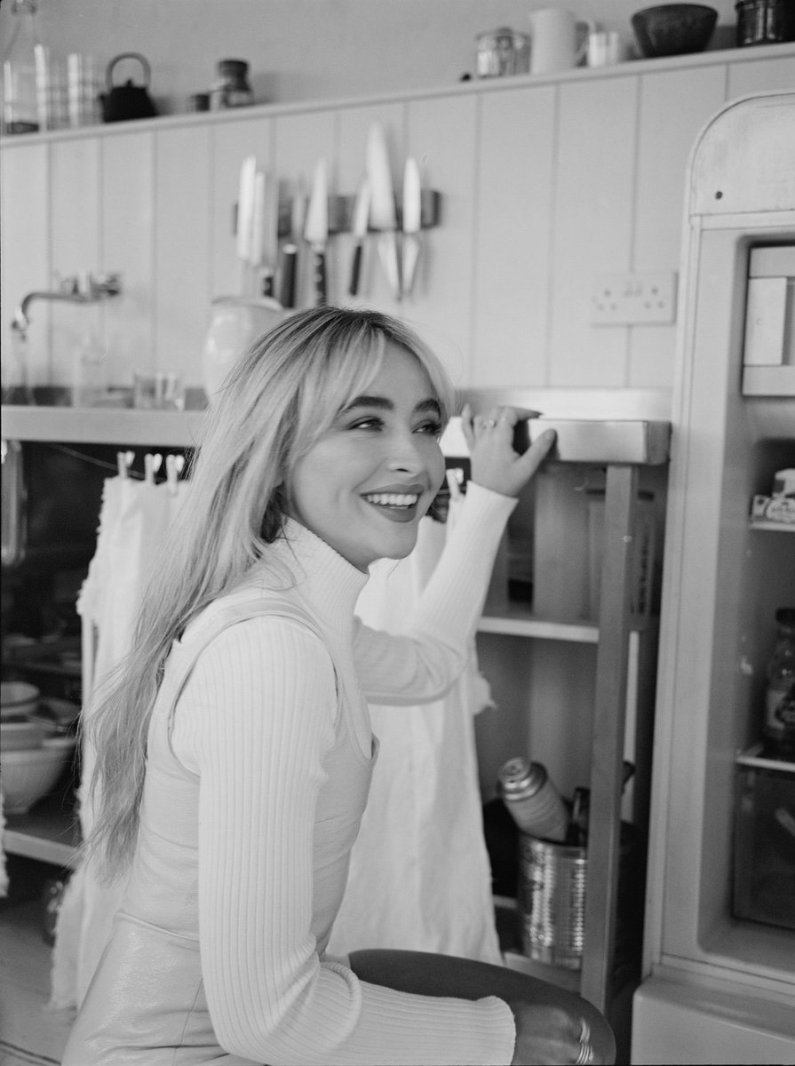 Sabrina Carpenter All-News 🐾 tweet media