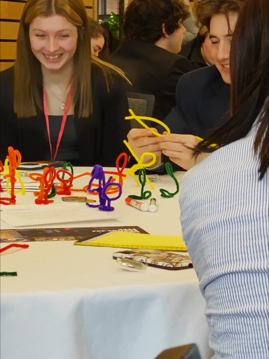 knwilson's tweet image. Students create representation of leaders @FBLAVT #rvtc2